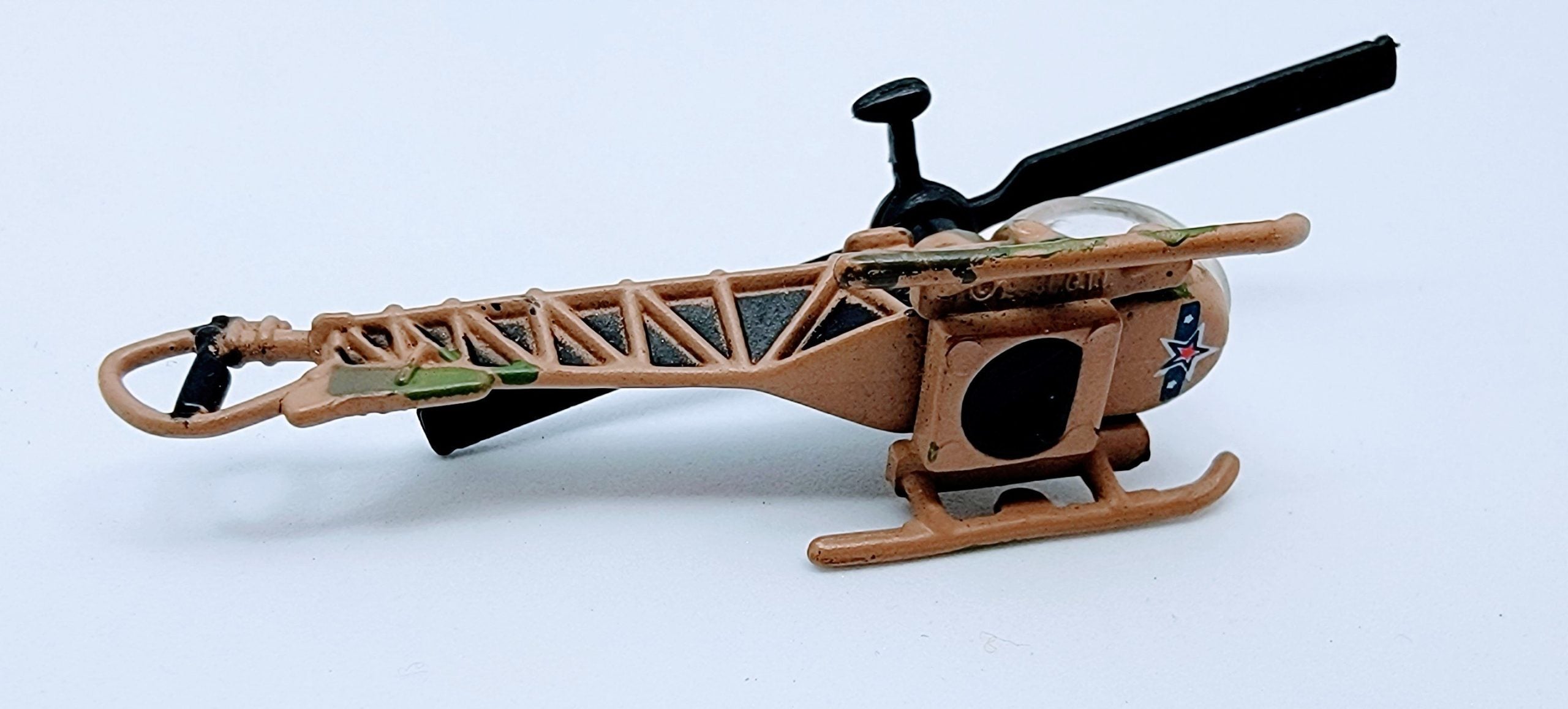 Micro Machines Military Bell 47D Tan Helicopter MMAC2 simple Xclusive Collectibles