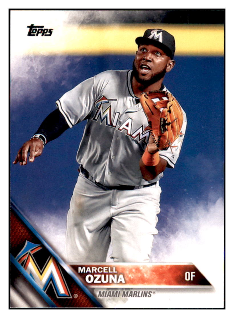 2016 Topps Marcell Ozuna  Miami Marlins #572 Baseball card   MATV2 simple Xclusive Collectibles