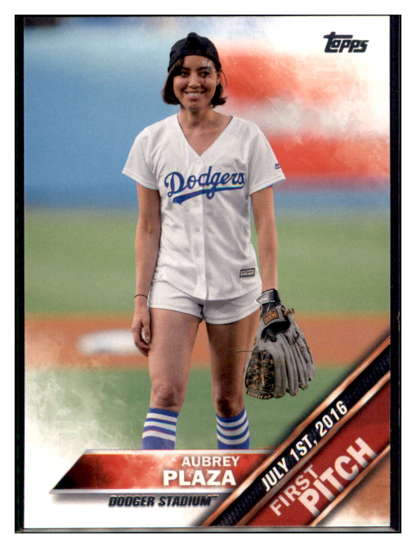 2016 Topps Update Aubrey Plaza Los Angeles Dodgers #FP-6 Baseball
  card   MATV4 simple Xclusive Collectibles