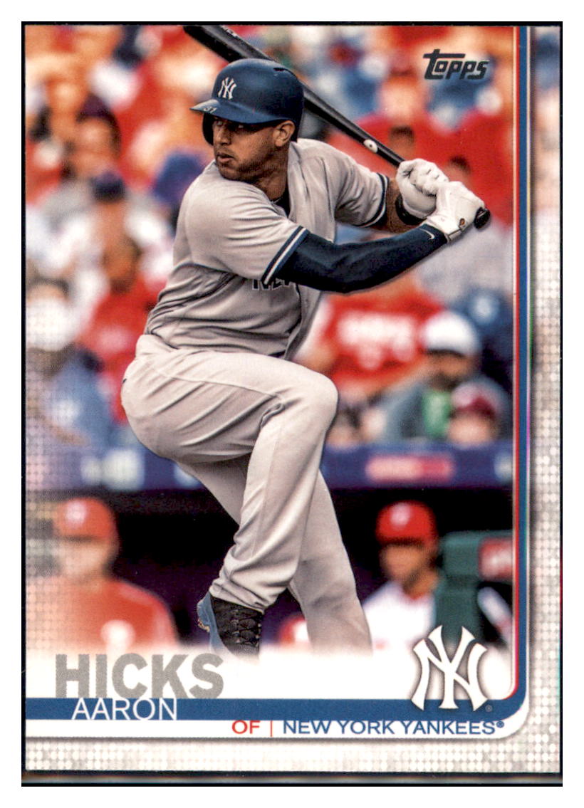2019 Topps Aaron Hicks New York Yankees Baseball Card NMBU1 simple Xclusive Collectibles
