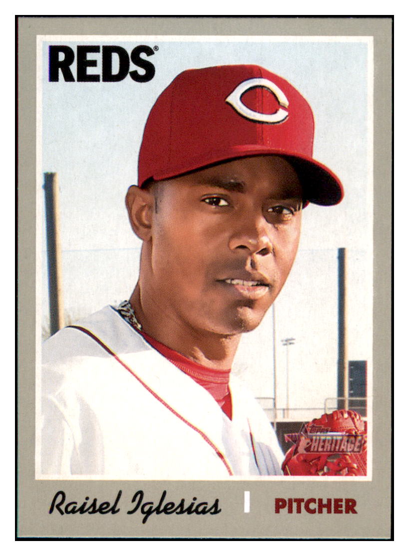 2019 Topps Heritage Raisel Iglesias Cincinnati Reds #320 Baseball card TMH1C simple Xclusive Collectibles