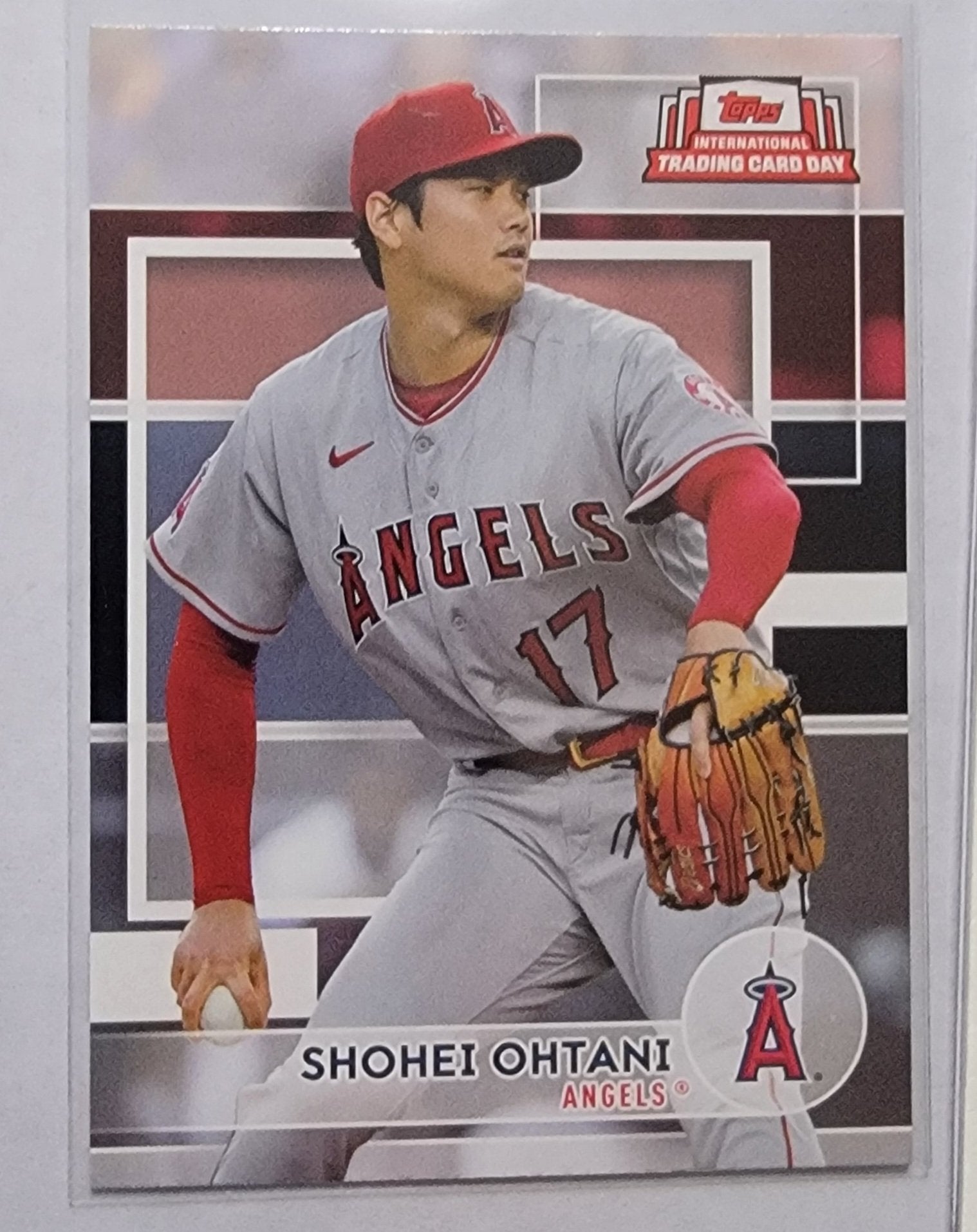 2022 Topps International Trading Card Day Shohei Ohtani Baseball Card AVM1 simple Xclusive Collectibles