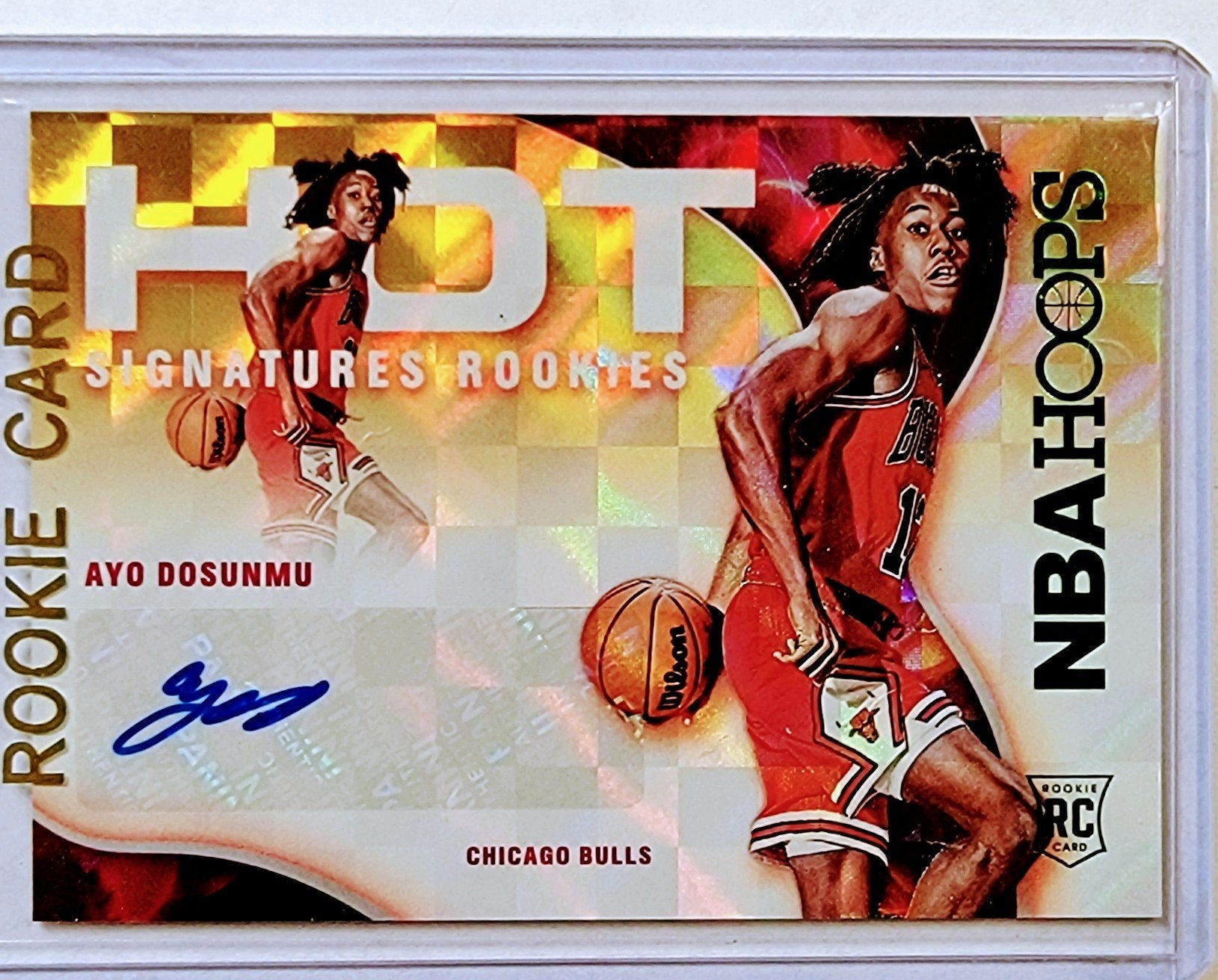 2021-22 Panini NBA Hoops Ayo Dosunmu Hot Signature Rookies Autographed Rookie Basketball Card AVM1 simple Xclusive Collectibles