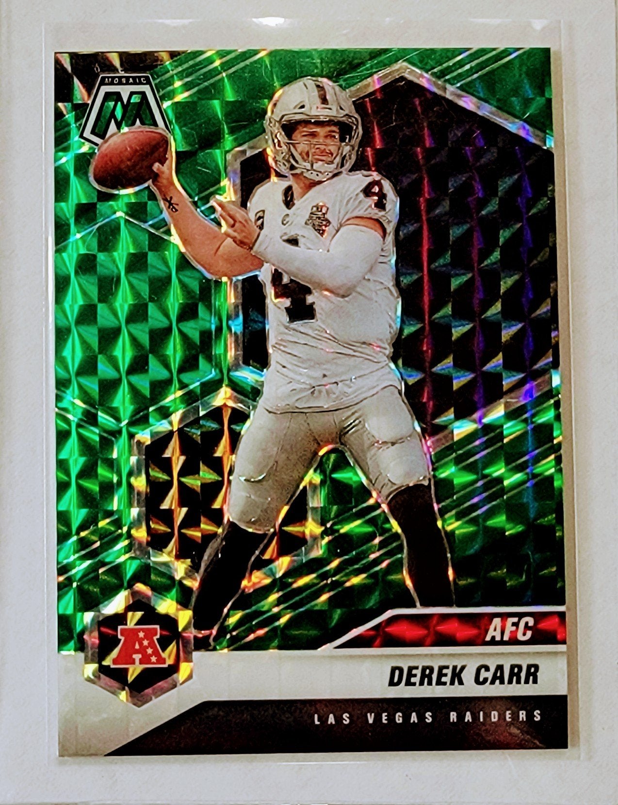 2021 Panini Mosaic Derek Carr Refractor Football Card AVM1 simple Xclusive Collectibles