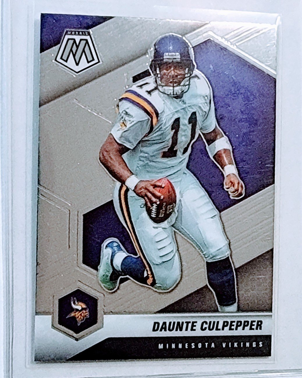 2021 Panini Mosaic Daunte Culpepper Football Card AVM1 simple Xclusive Collectibles