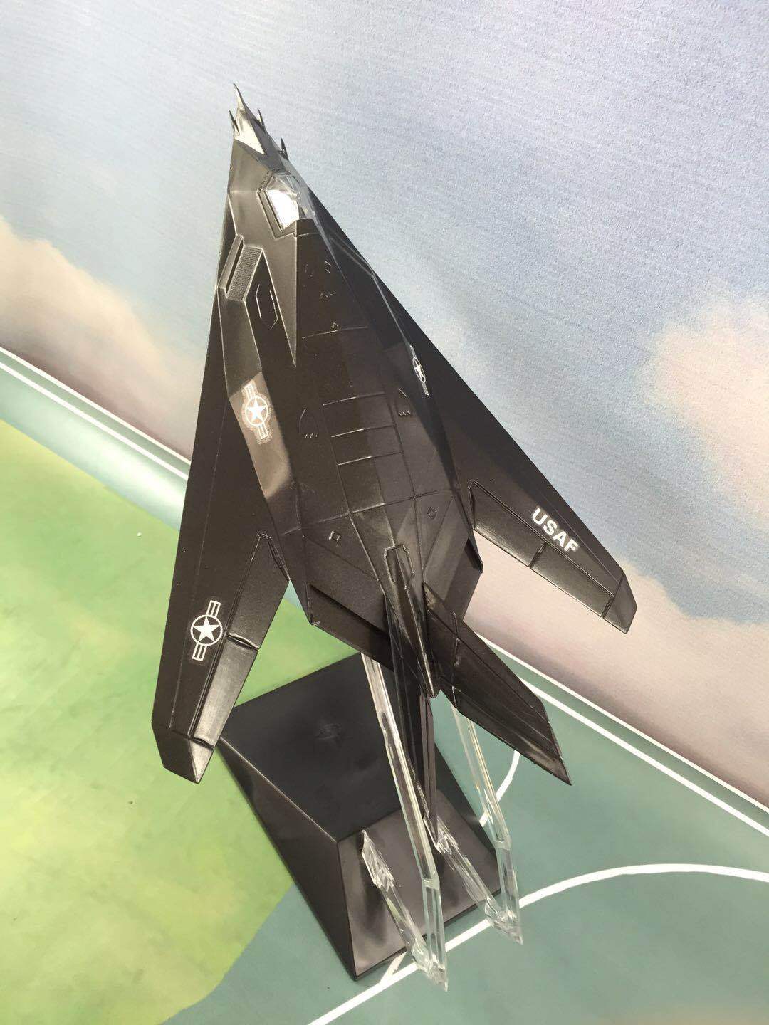 1/72 Scale Multi-Fighter Airplane Model - F-20, MiG 29, SU-35, & More Model Aircraft