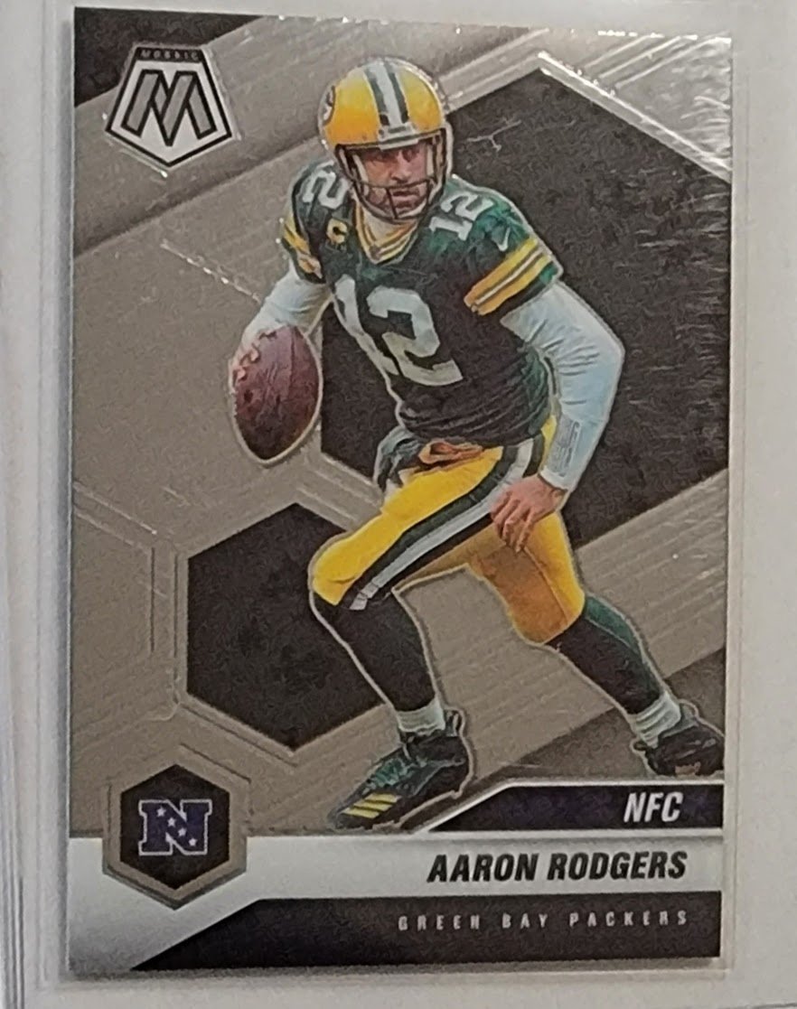 2021 Panini Mosaic Aaron Rodgers Football Card AVM1 simple Xclusive Collectibles   