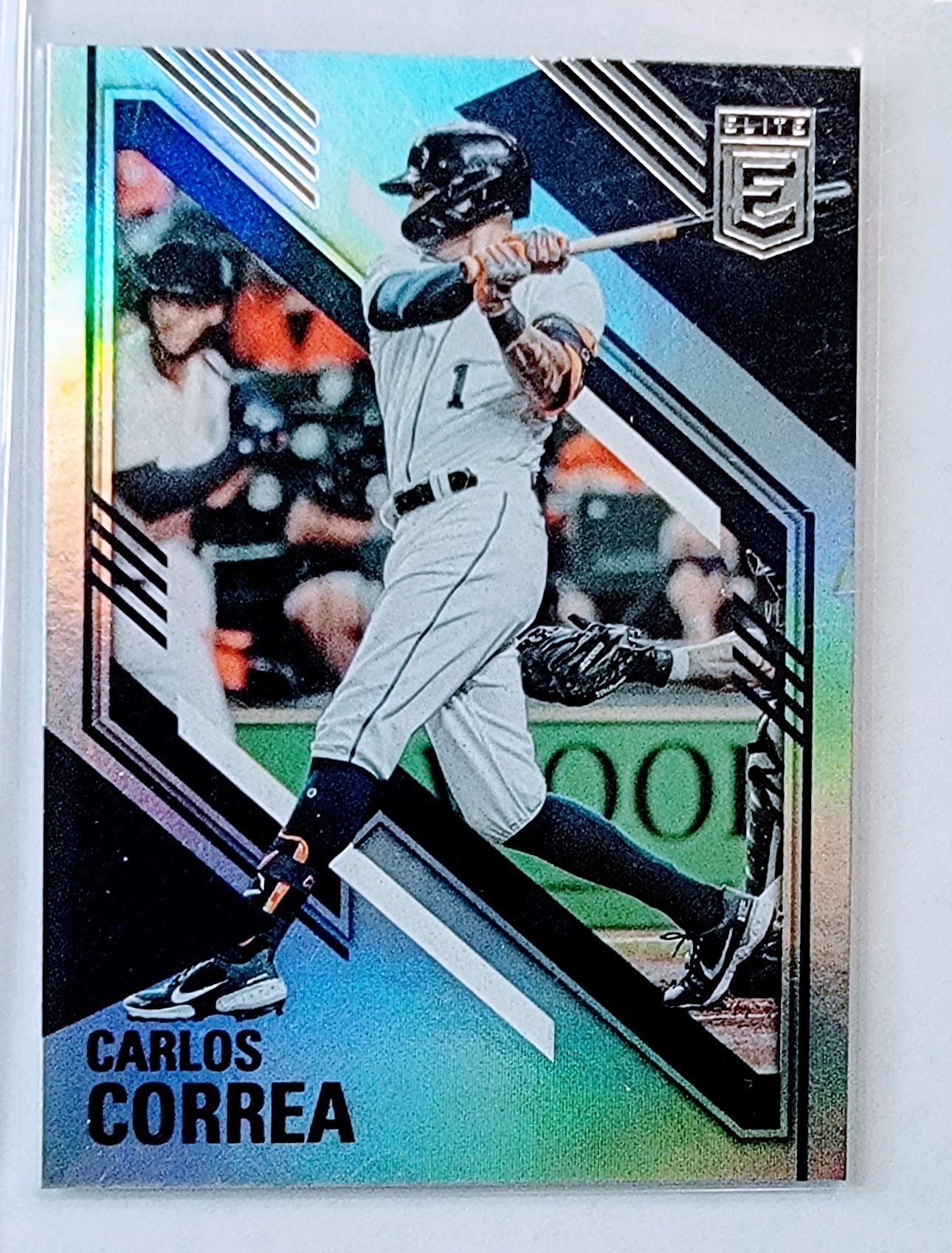 2021 Panini Chronicles Carlos Correa Elite Refractor Baseball Card AVM1 simple Xclusive Collectibles   