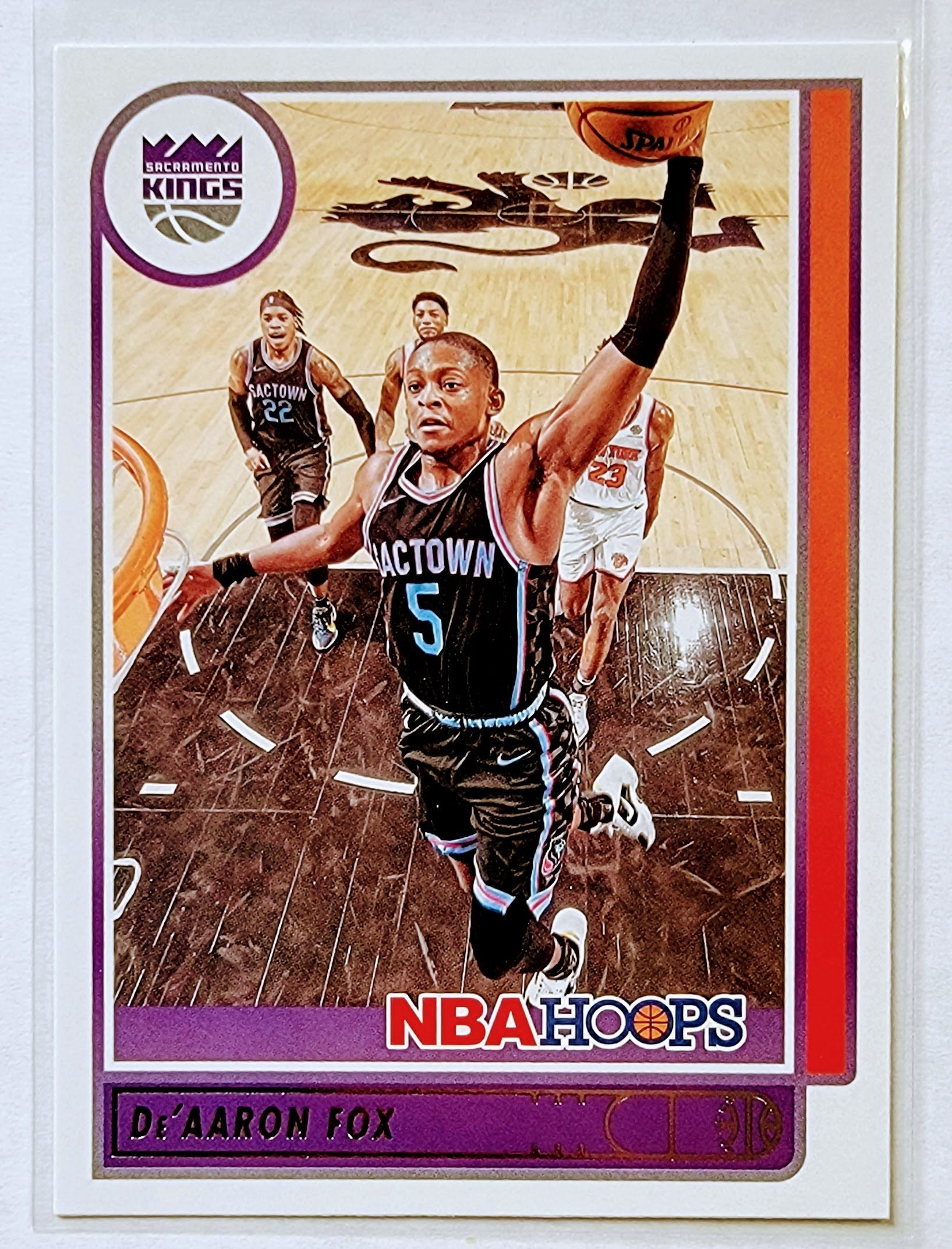2021-22 Panini NBA Hoops De'Aaron Fox Basketball Card AVM1 simple Xclusive Collectibles
