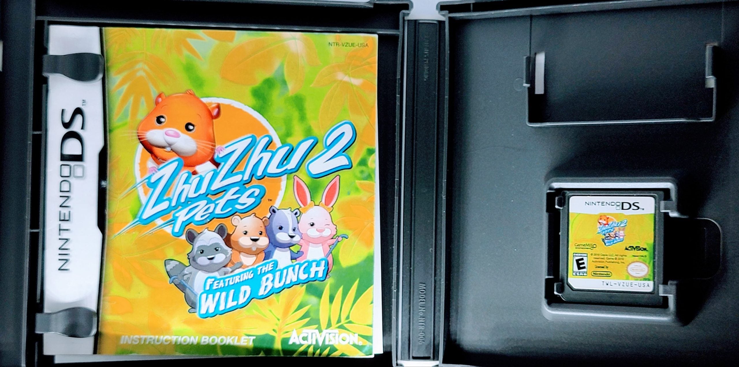 Zhu Zhu Pets 2 Featuring the Wild Bunch Nintendo DS: The Ultimate Furry Adventure!  Xclusive Collectibles   