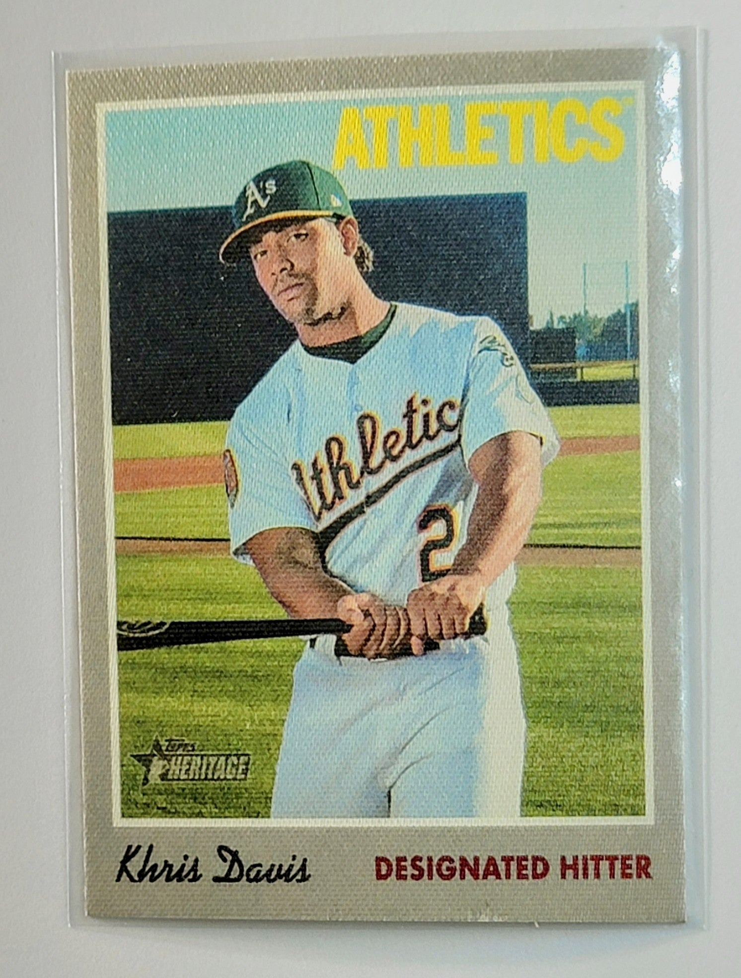 2019 Topps Heritage Khris
  Davis   SP Oakland Athletics Baseball
  Card TH1C4 simple Xclusive Collectibles   