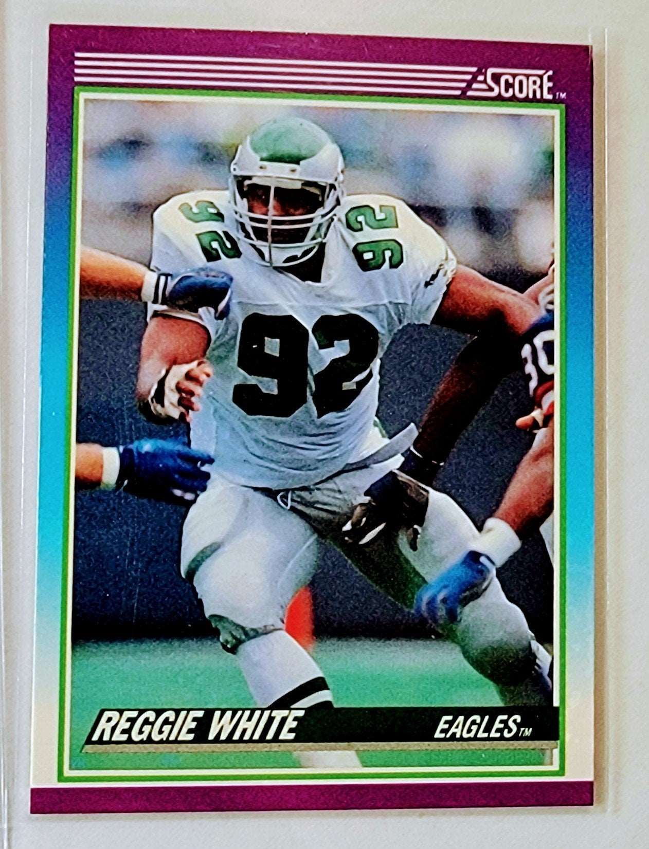 1990 Score Reggie White Football Card AVM1 simple Xclusive Collectibles   