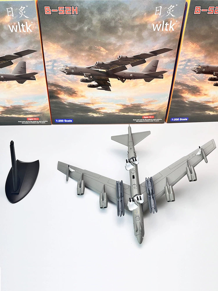 WLTK 200 US Military B-52 Bomber Variants: B-52H, B-52, and Combination Sets