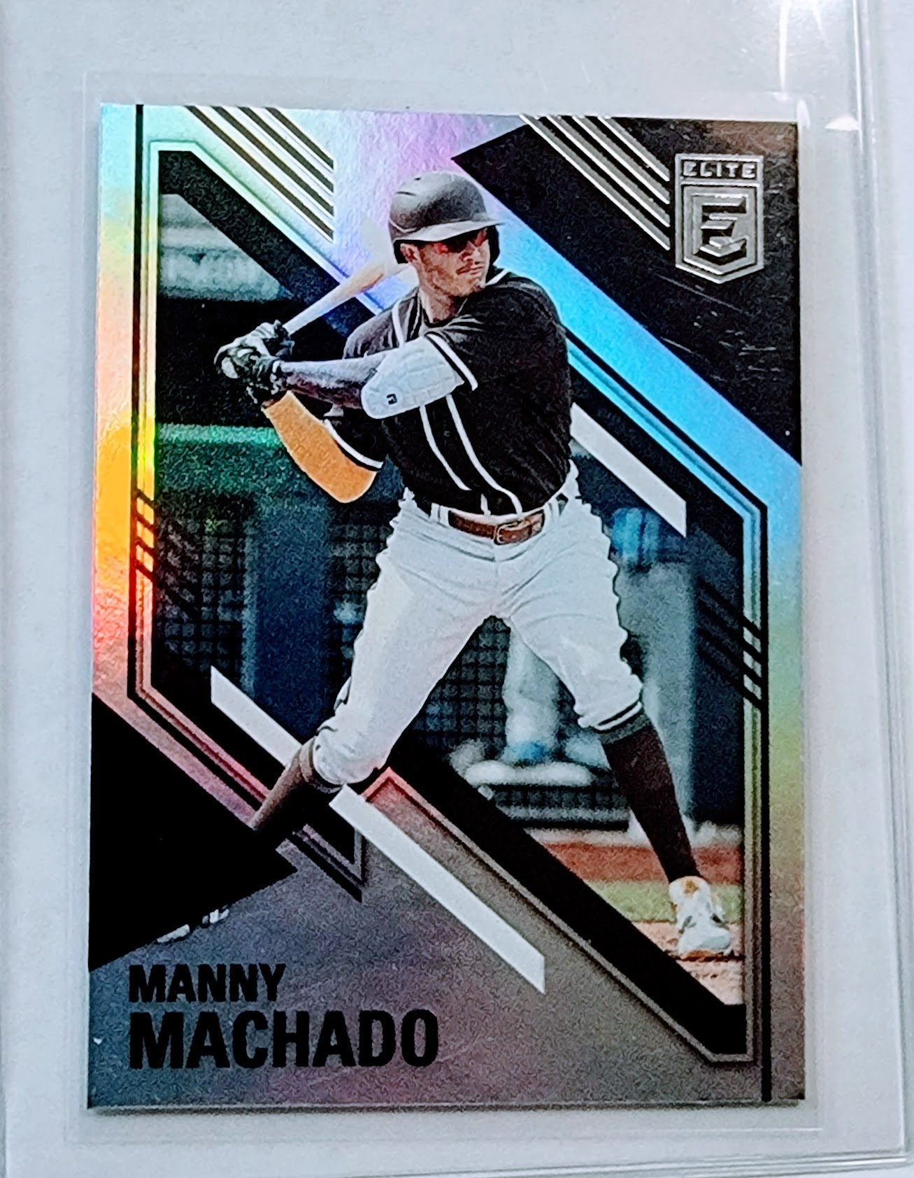2021 Panini Chronicles Manny Machado Elite Refractor Baseball Card AVM1 simple Xclusive Collectibles   